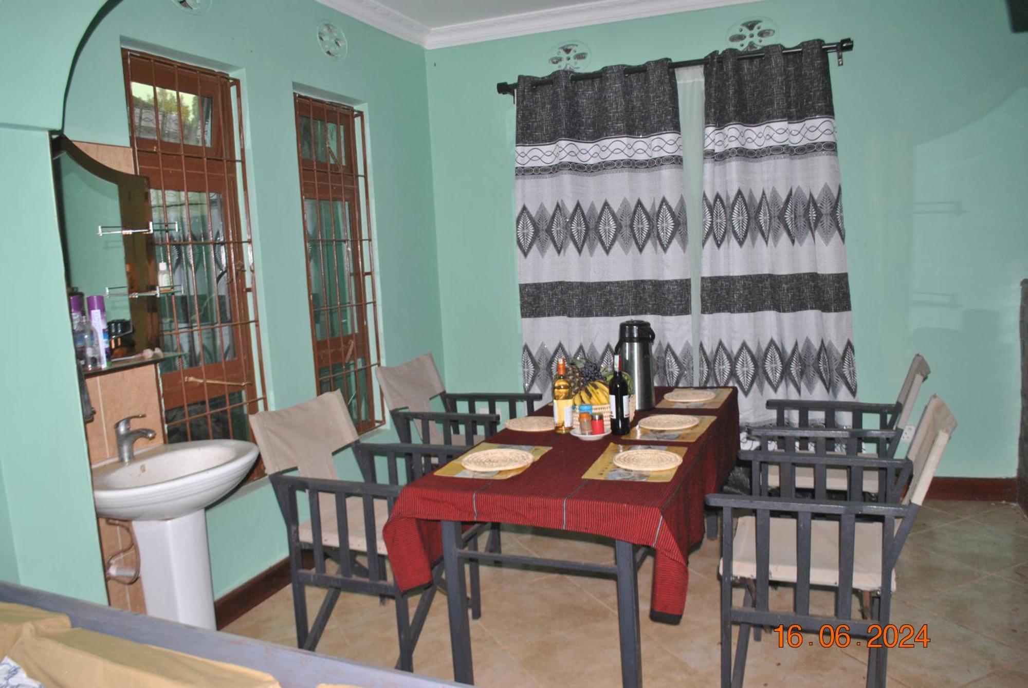 Ngorongoro Villa And Restaurant Karatu Εξωτερικό φωτογραφία